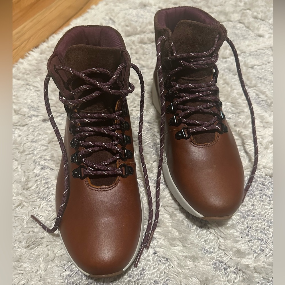 Timberland Women’s Lace Up Ankle Boot